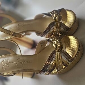 Jessica Simpson Gold PLtform "Deiyann" Women's Sandals 6.5